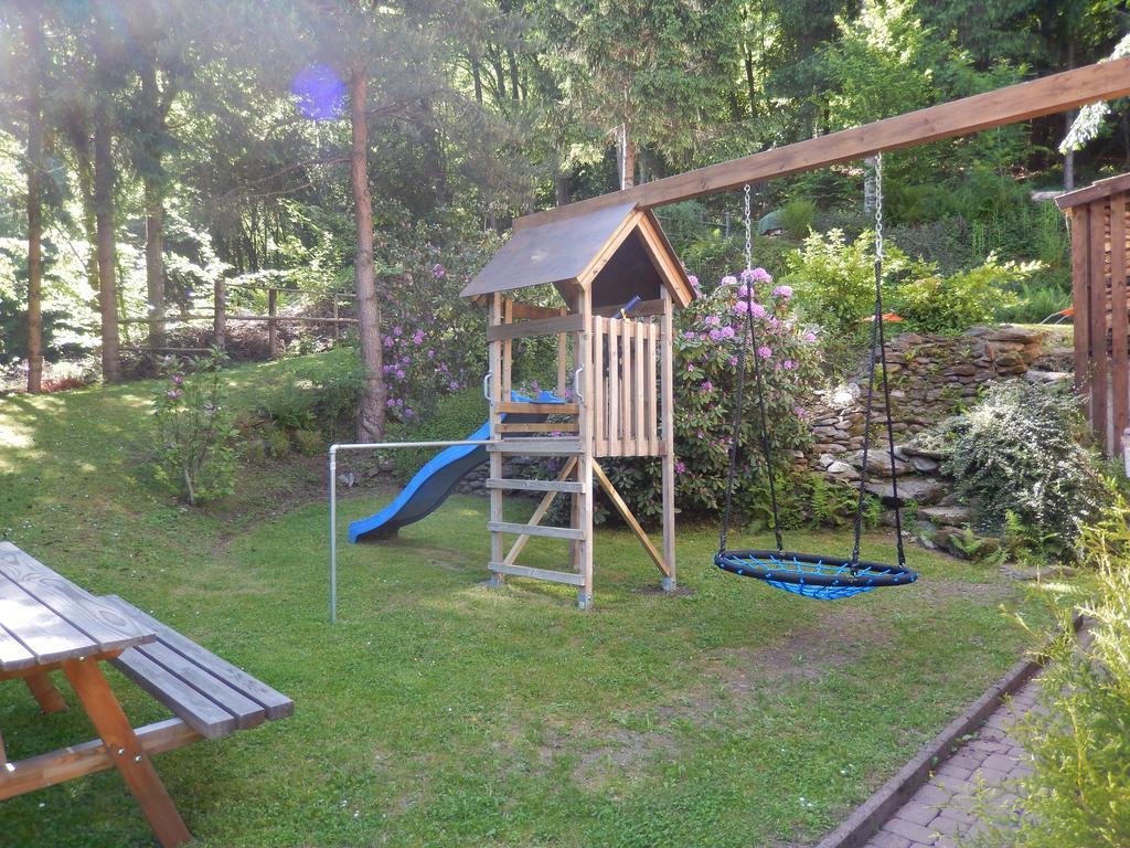 Appartamento Haus Am Wald Steindorf am Ossiacher See Esterno foto